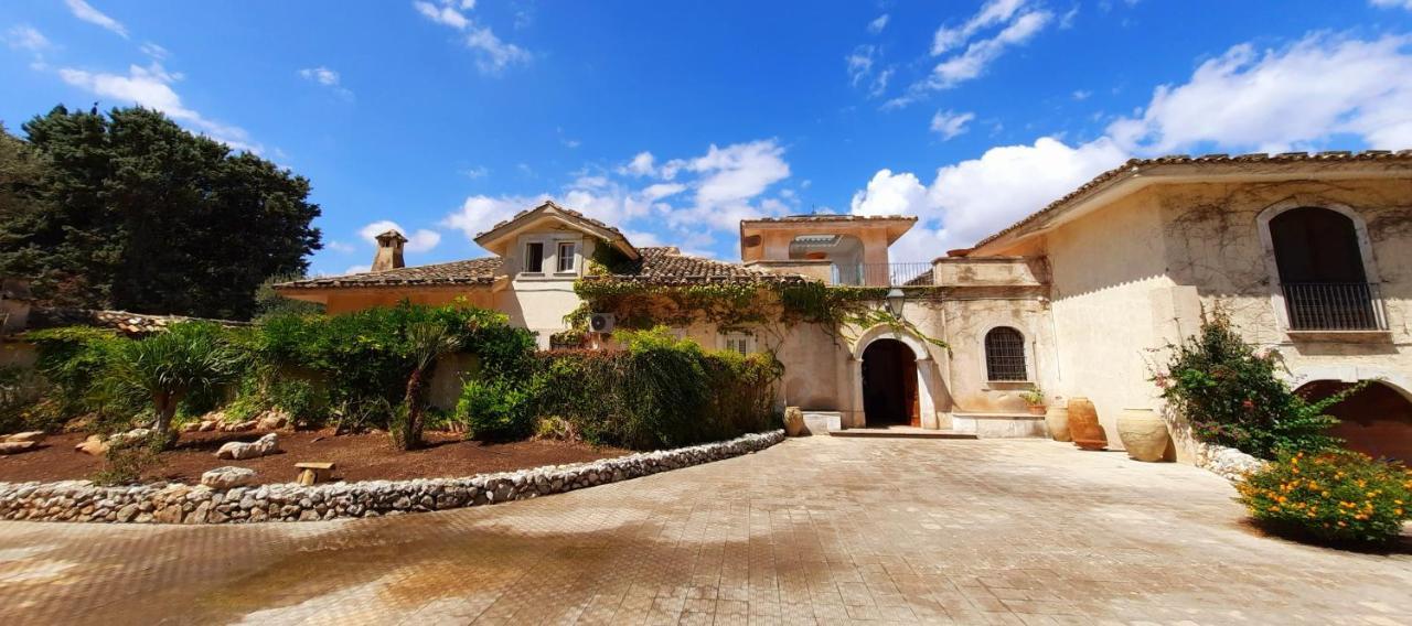 Villa Del Commendatore Sirugo Avola Exterior foto